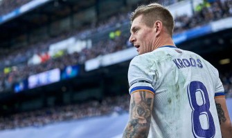 Tiden har ikke formindsket hans sande karakter, han er en midtbanemester, der galopperer på slagmarken.