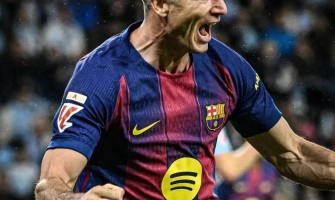 37-årige Lewandowski vender tilbage med et hattrick; legenden fortsætter, men fremtiden er usikker.