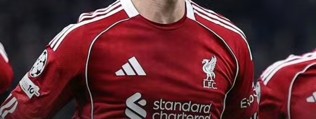 En rød storm skyllede gennem Champions League, hvor Premier League-giganter steg til tops.