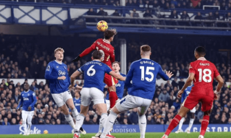 Liverpool endte med Everton 2-2, derbyet var fyldt med konflikter og drama