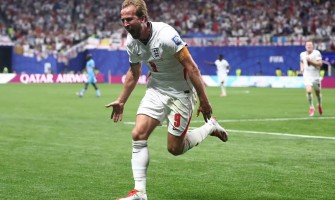 England avancerer til ottendedelsfinalen, vender tilbage til Aztecs efter 40 år og står over for endnu en skæbnesvanger test